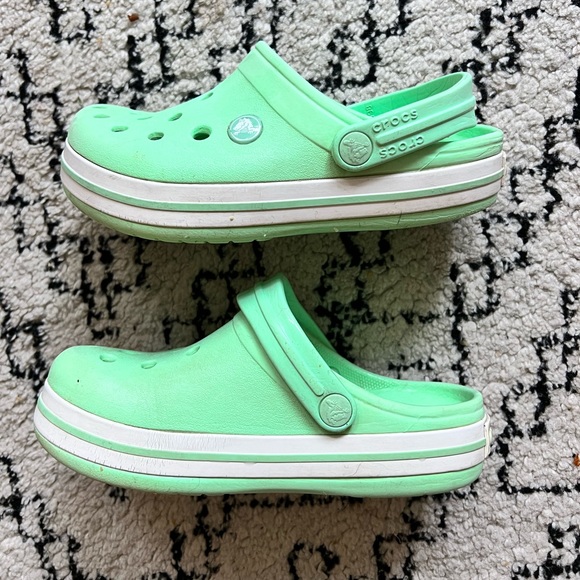 Crocs MINT SIZE J2 - Picture 3 of 8